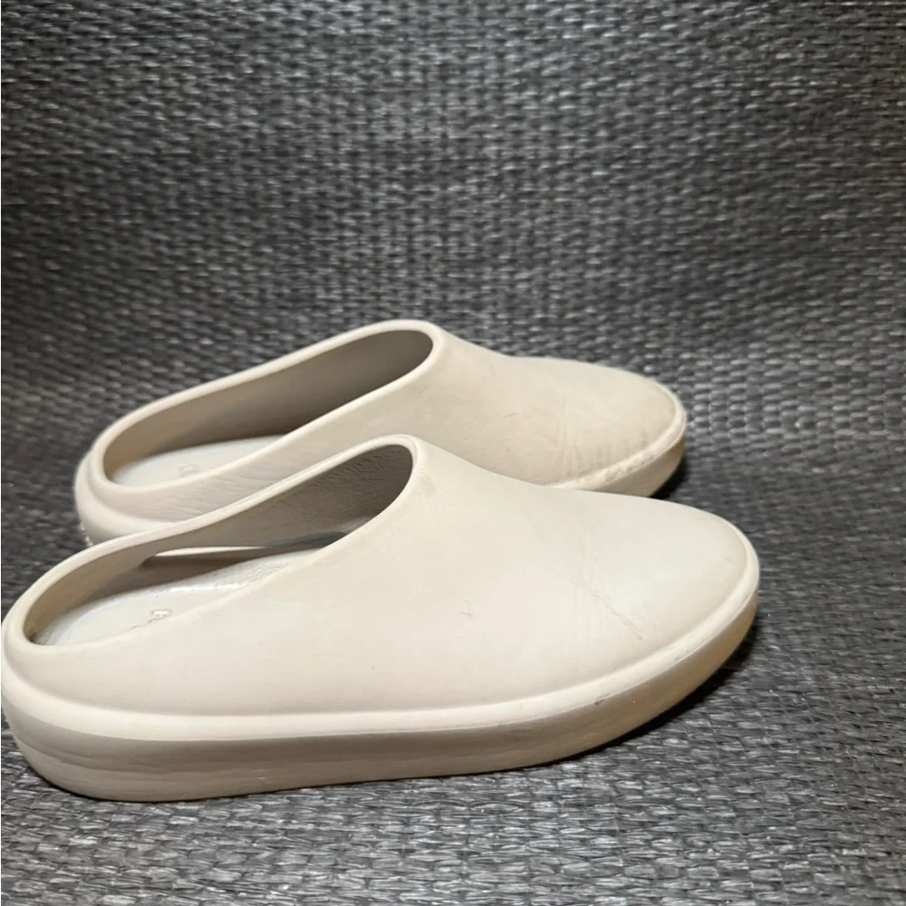 FEAR OF GOD Eva Runner Slippers Kids